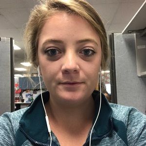 Meet your Posher, Cassi